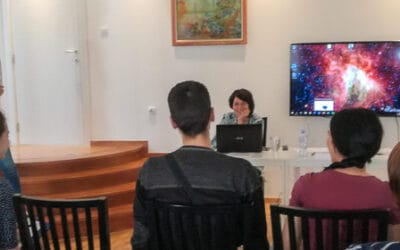 Volunteers training to help vulnerable women suffering from cancer